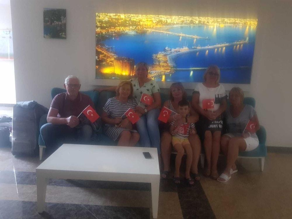 Grand Ati̇Lla Hotel Alanya Bagian luar foto