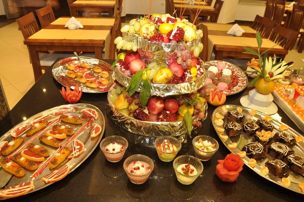Grand Ati̇Lla Hotel Alanya Bagian luar foto