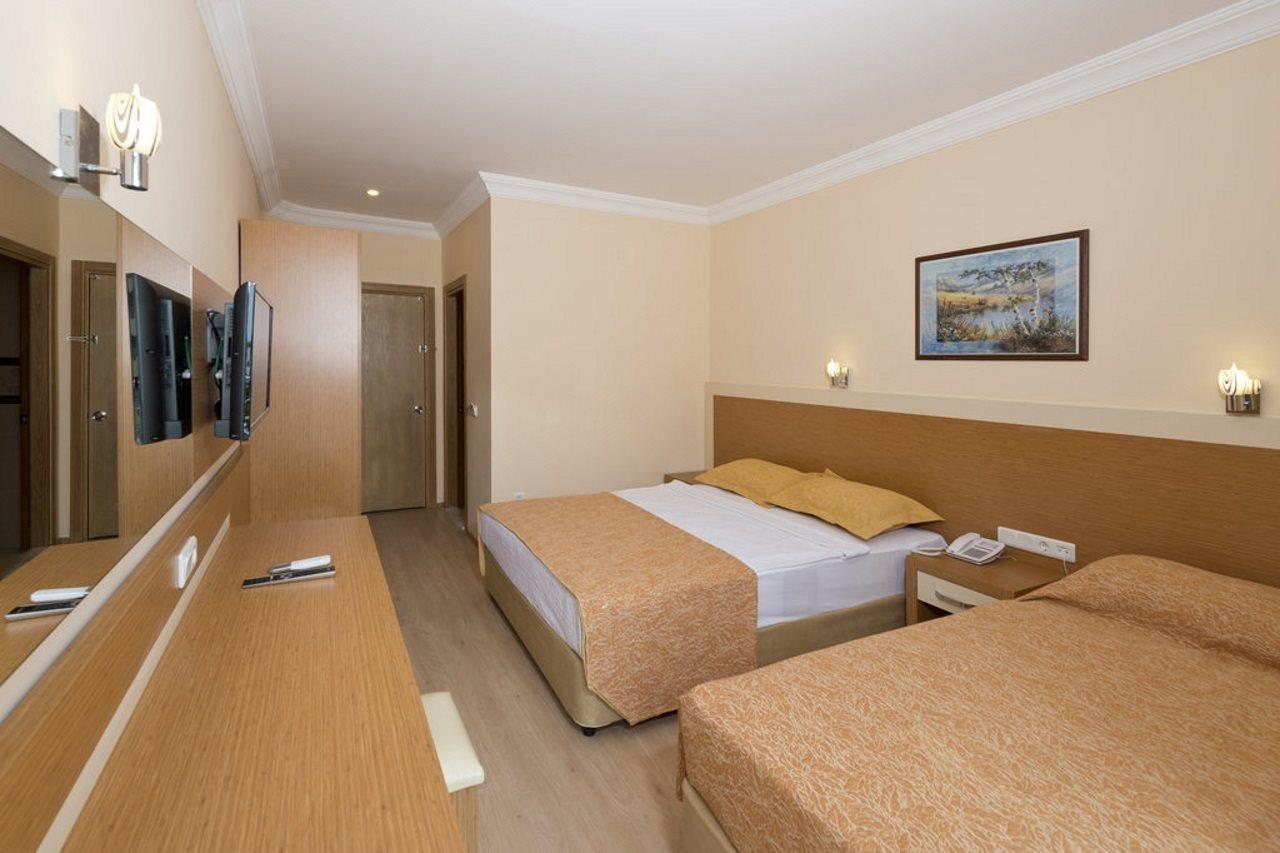 Grand Ati̇Lla Hotel Alanya Bagian luar foto