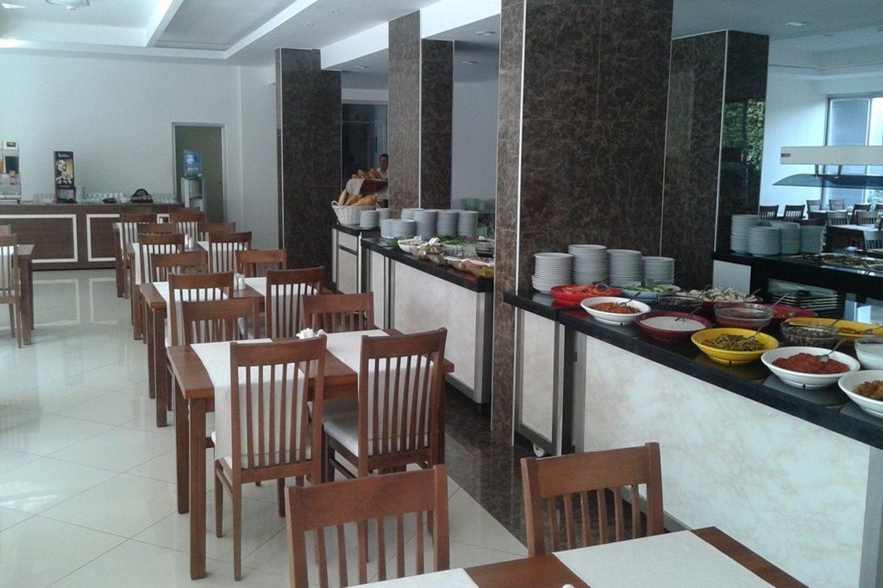 Grand Ati̇Lla Hotel Alanya Bagian luar foto