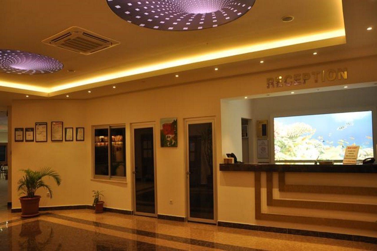 Grand Ati̇Lla Hotel Alanya Bagian luar foto