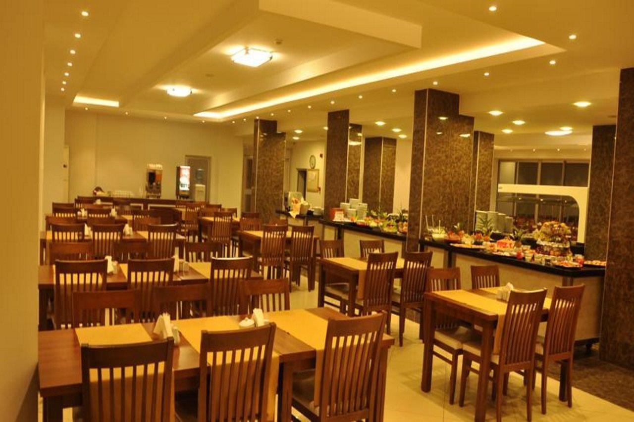 Grand Ati̇Lla Hotel Alanya Bagian luar foto