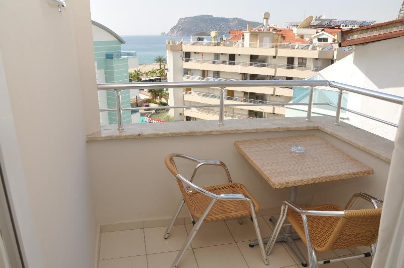 Grand Ati̇Lla Hotel Alanya Bagian luar foto