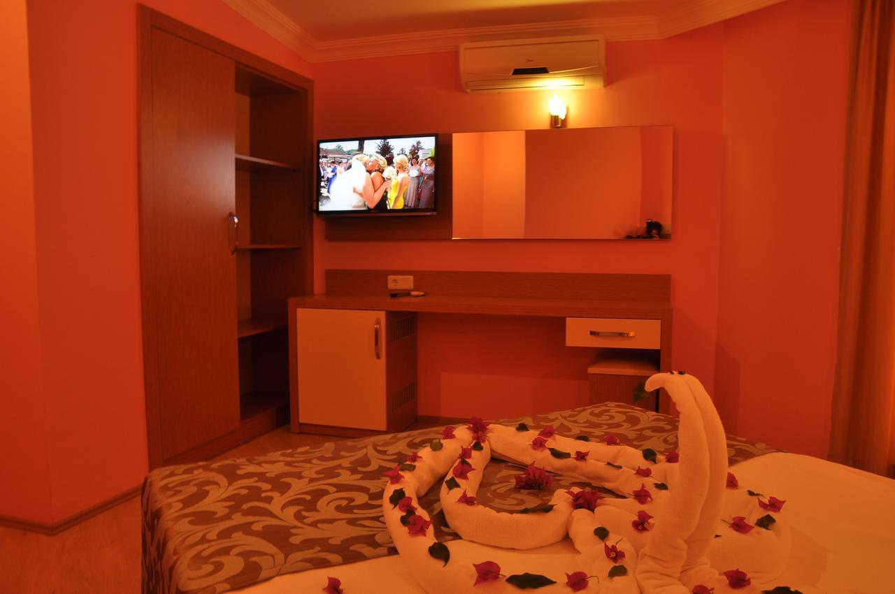 Grand Ati̇Lla Hotel Alanya Bagian luar foto