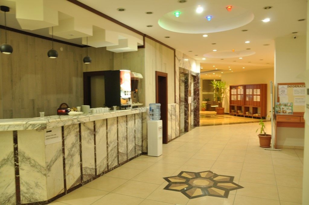 Grand Ati̇Lla Hotel Alanya Bagian luar foto